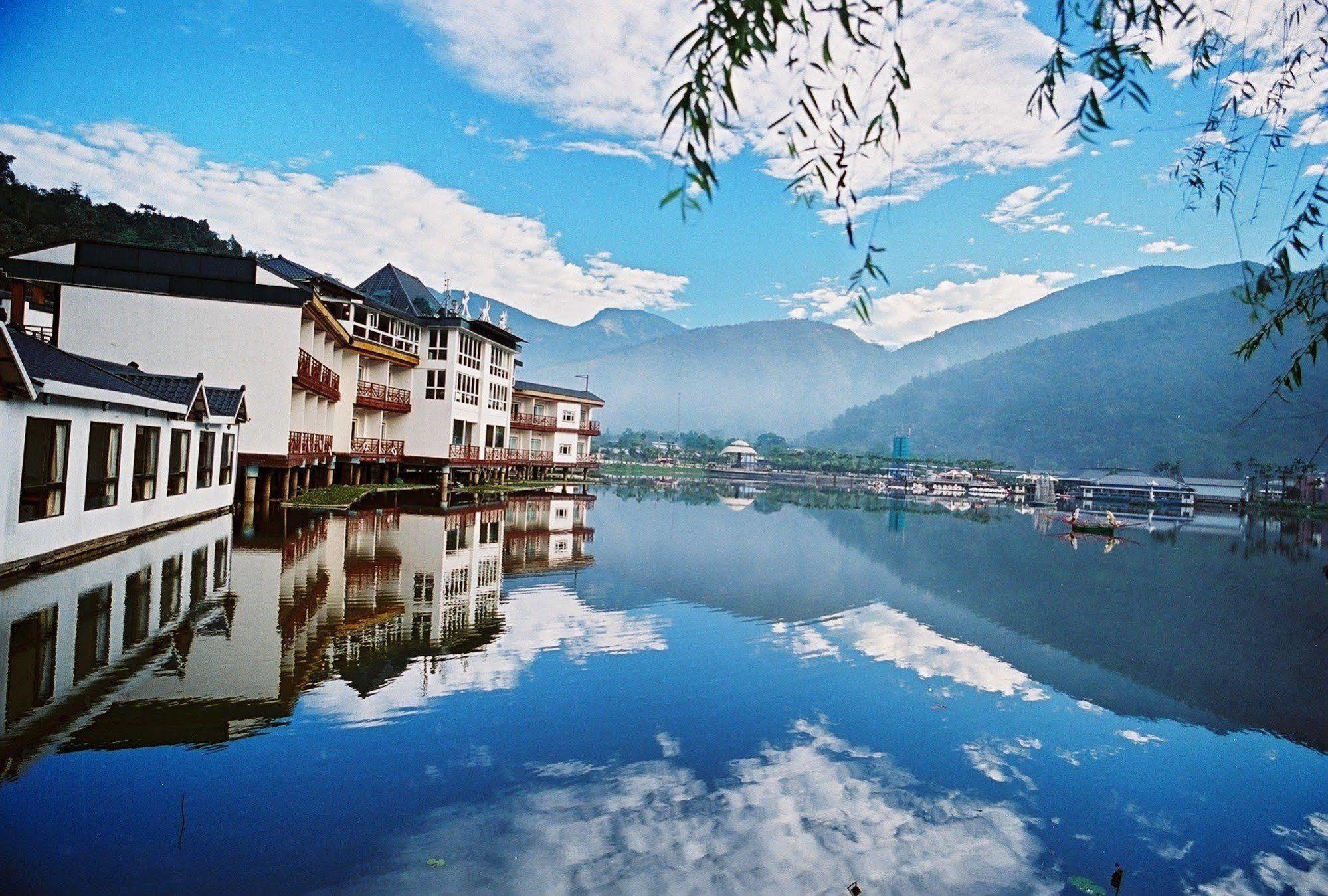 Lakeside Resort Nantou Ngoại thất bức ảnh
